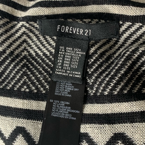 Forever 21 Aztec Southwestern Cardigan Sweater Black White w/ Fringes OSFM - Picture 9 of 15